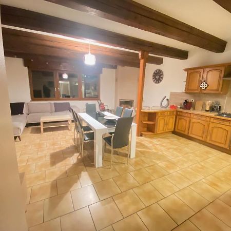 Appartement « Chez Falco » Vue Sur Le Chateau Ширмек Екстериор снимка