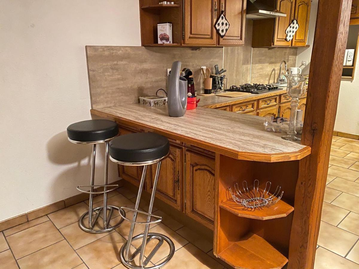 Appartement « Chez Falco » Vue Sur Le Chateau Ширмек Екстериор снимка