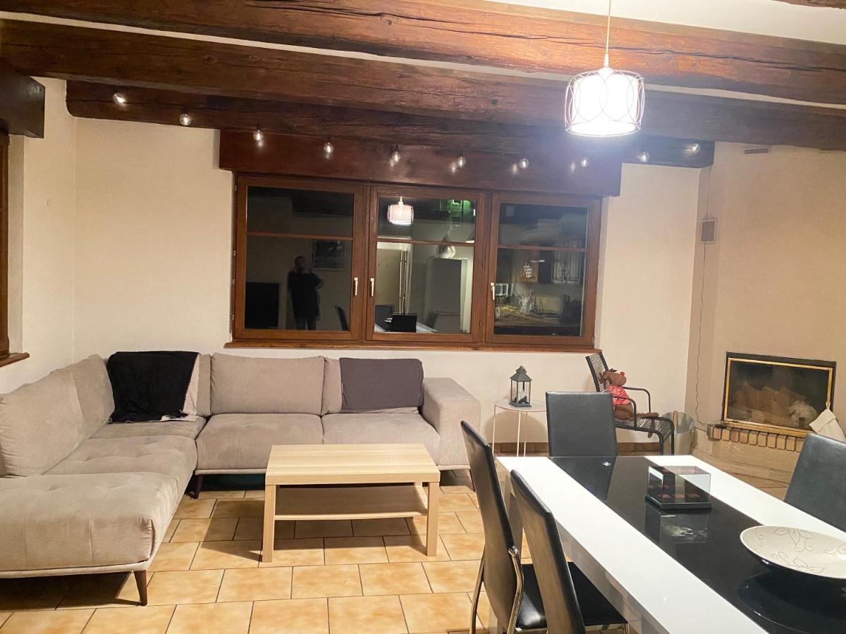 Appartement « Chez Falco » Vue Sur Le Chateau Ширмек Екстериор снимка